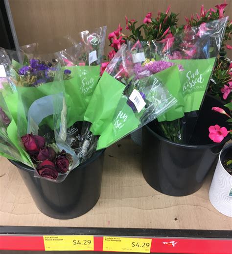 Does Aldi Sell Flowers?