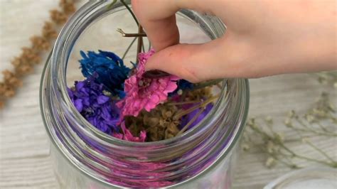 How to Preserve Flowers in a Jar