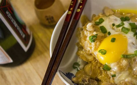 親子丼 トッピング - 伝統と革新の狭間で