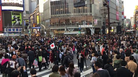 渋谷 24時間営業 - 夜の街の光と影